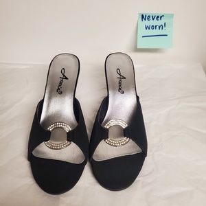 NEW Annie black rhinestone formal low kitty heel Adorne 8.5W silver prom dance